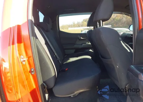 2018 Toyota Tacoma Trd Off Road z USA, uszkodzony, nr VIN 3TMAZ5CN9JM060159